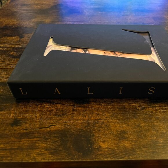 LISA (BLACKPINK) – FIRST SINGLE ALBUM LALISA - Picture 2 of 9